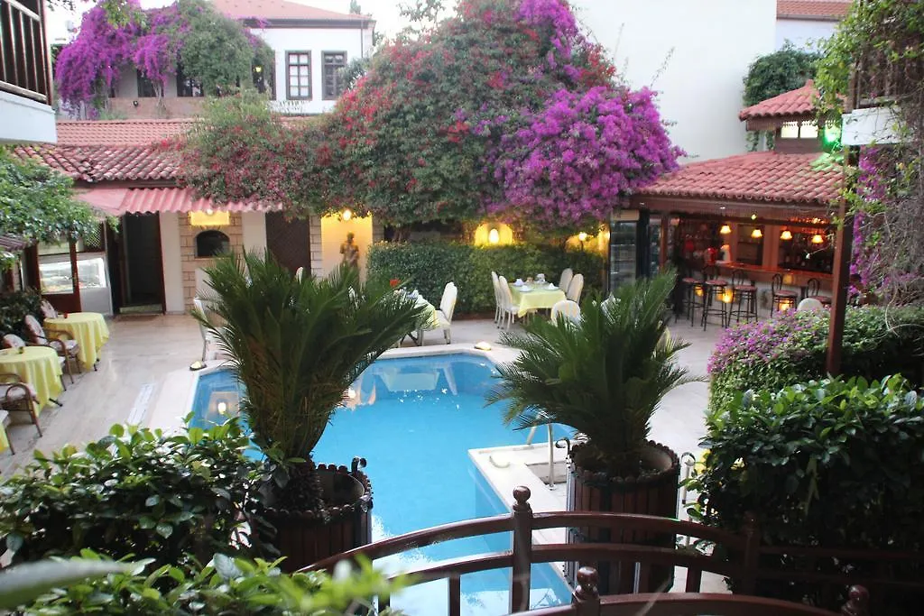 Hotel Karyatit Kaleici Antalya 2*,