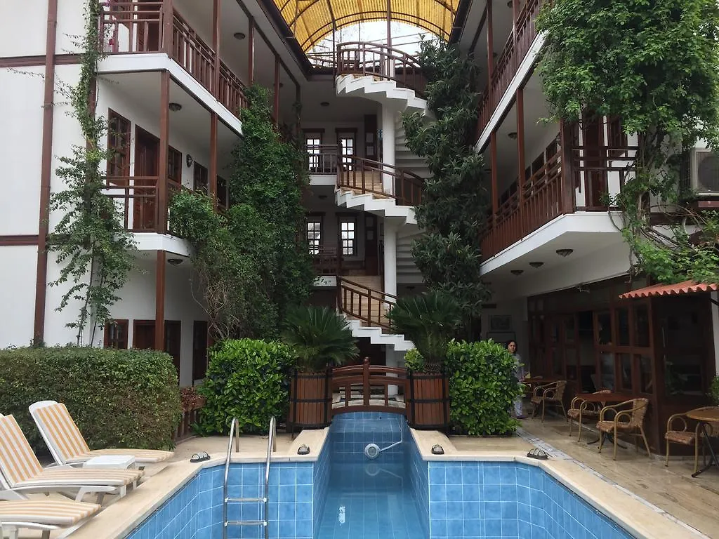 Hotel Karyatit Kaleici Antalya 2*,